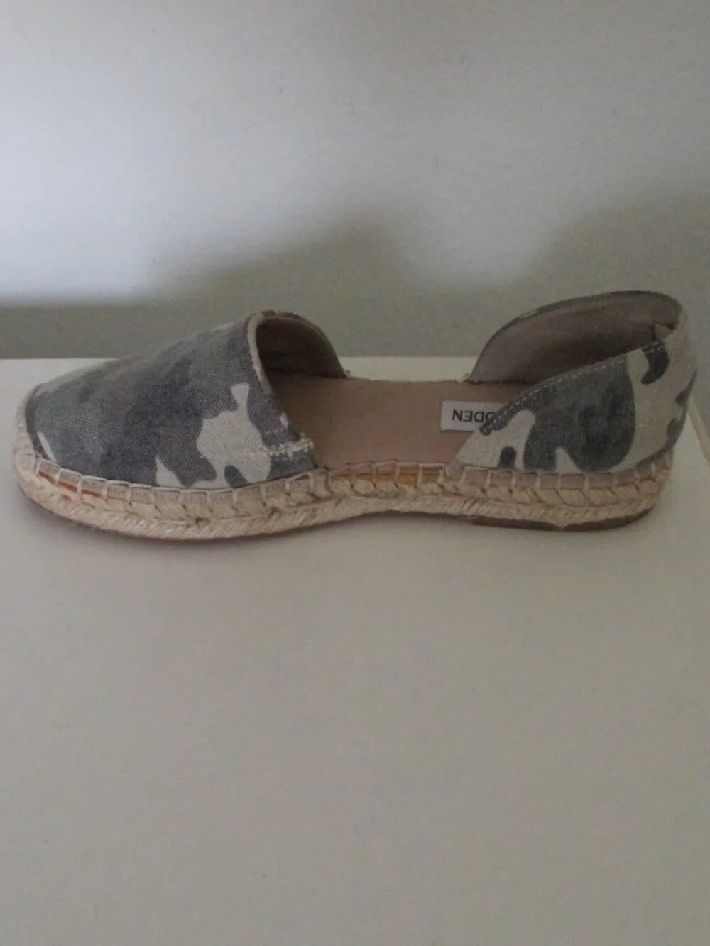 Steve Madden Amethyst Womens Green Camouflage Canvas Flat Espadrille NWOB-5.5M